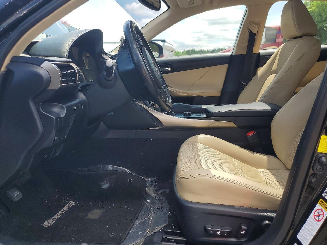 2016 Lexus Is 300 - Image 7