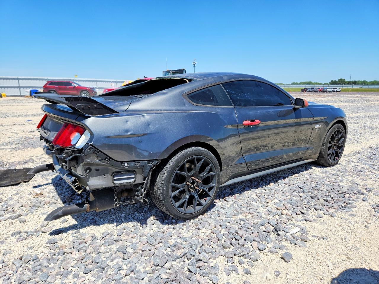 2017 Ford Mustang Gt - Фото 3