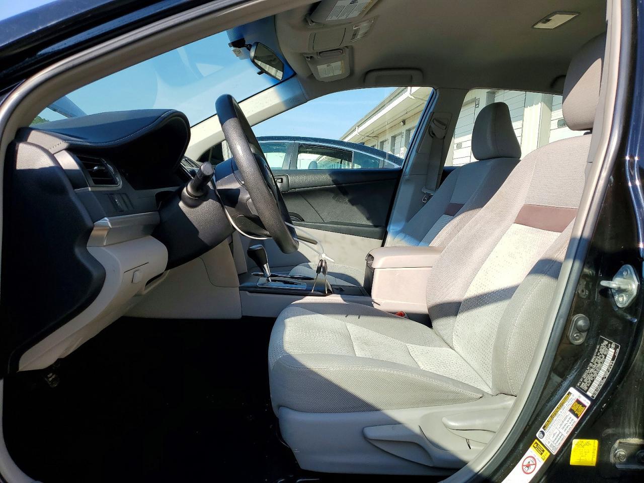 2012 Toyota Camry Le - Image 7