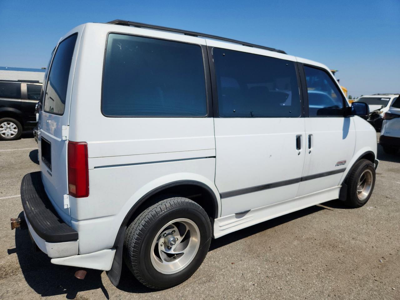 1989 Chevrolet Astro - Image 3