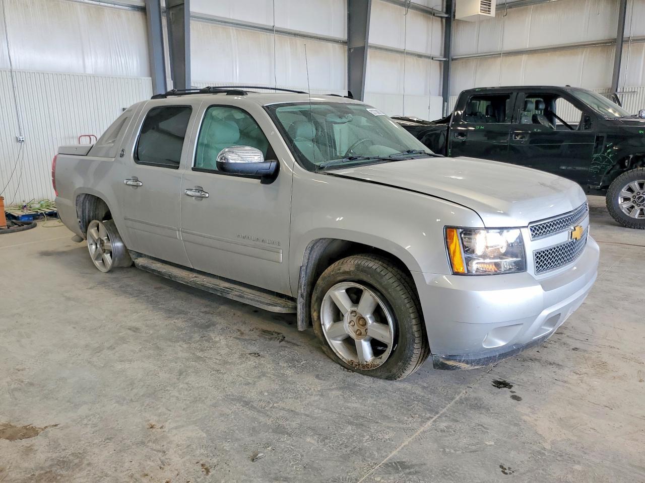 2013 Chevrolet Avalanche Ltz - Фото 4