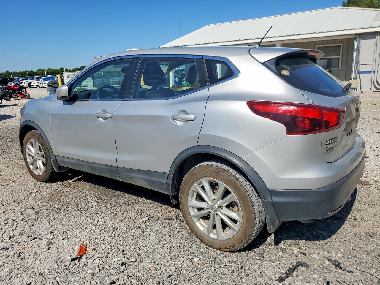 2017 Nissan Rogue Sport S - Фото 2