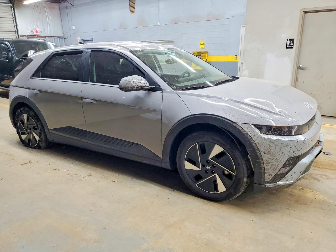 2025 Hyundai Ioniq 5 Se - Фото 4