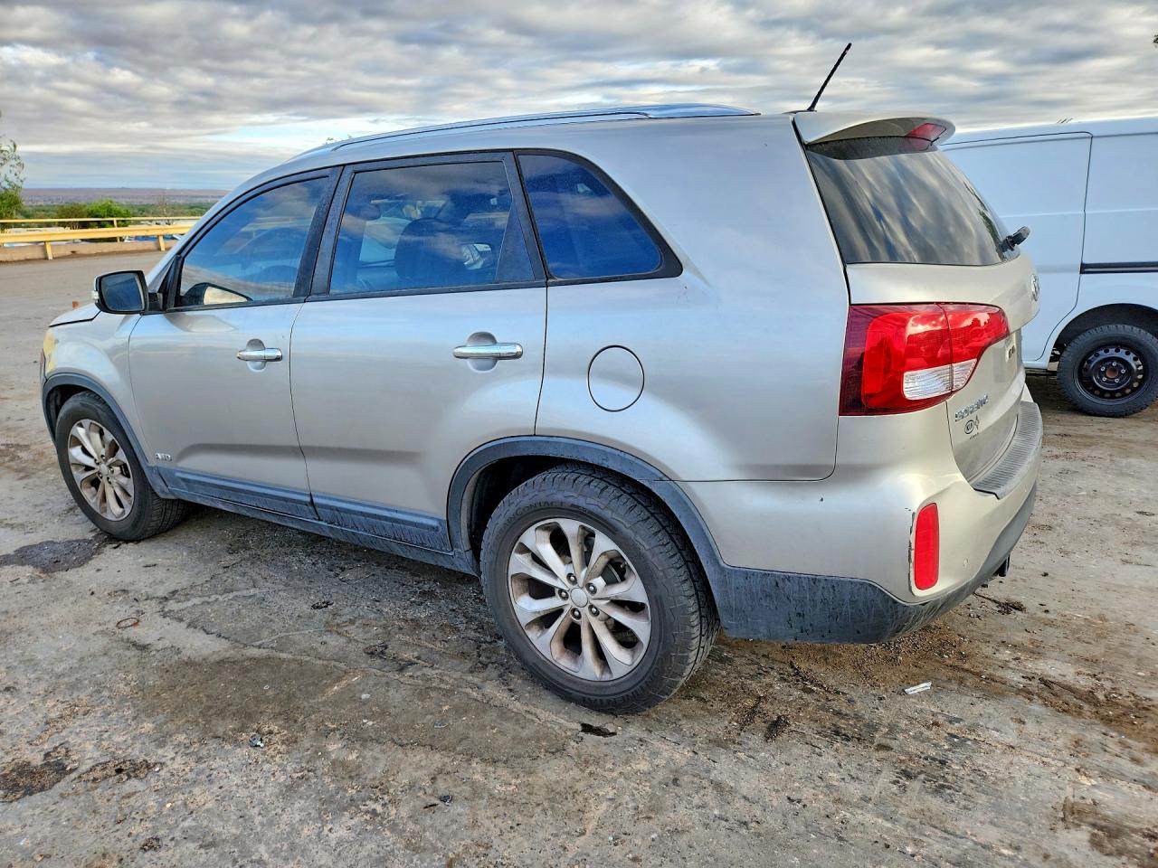 2014 Kia Sorento Ex - Image 2