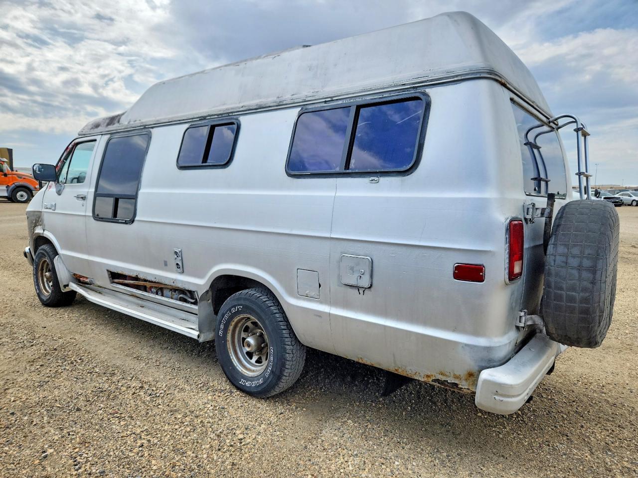 1989 Dodge Ram Van B250 - Image 3