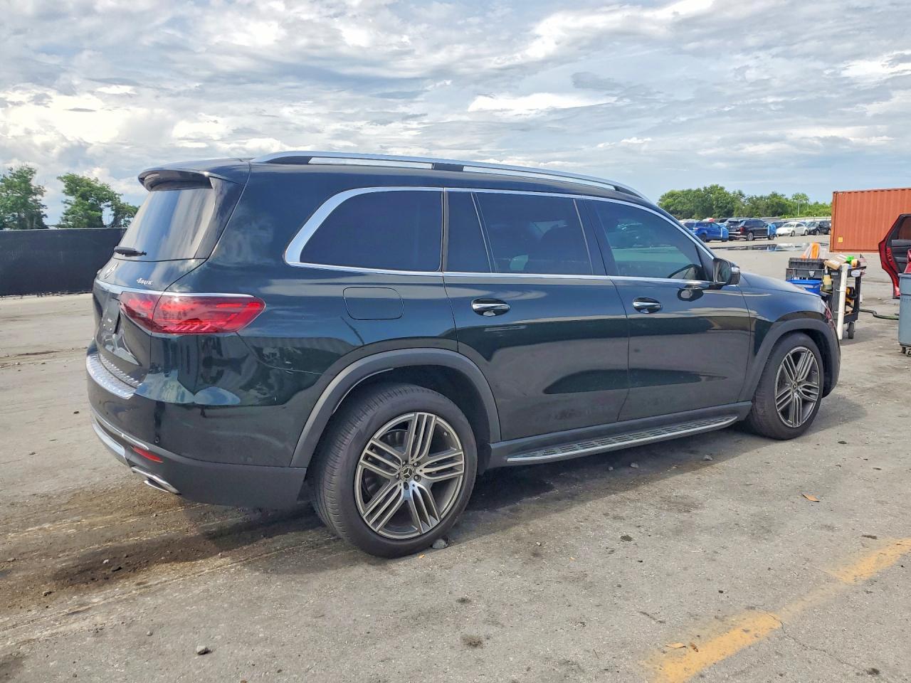 2024 Mercedes-Benz Gls 450 4Matic - Фото 3