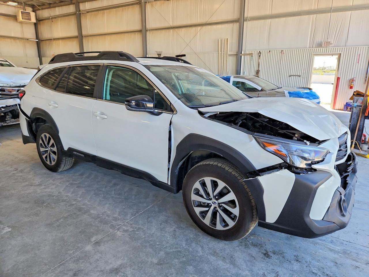 2025 Subaru Outback Premium - Image 4