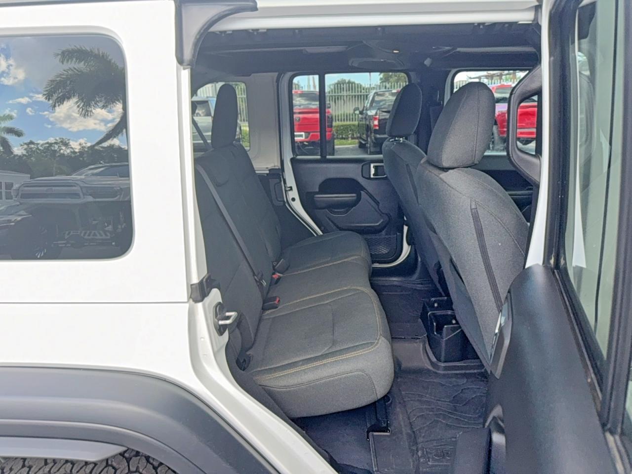 2024 Jeep Wrangler Sport - Фото 6