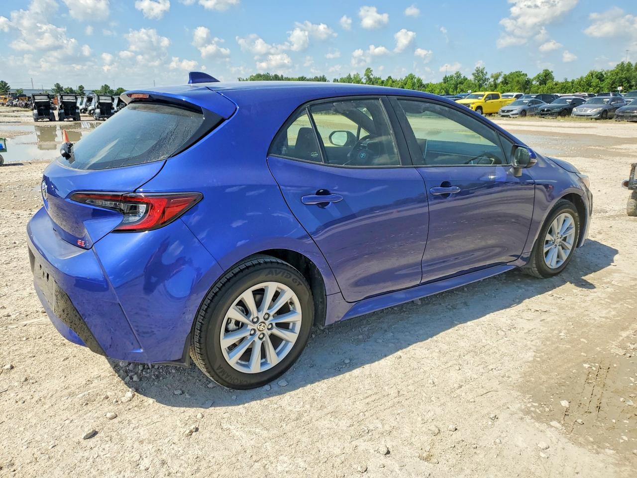 2025 Toyota Corolla Hatchback Se - Фото 3
