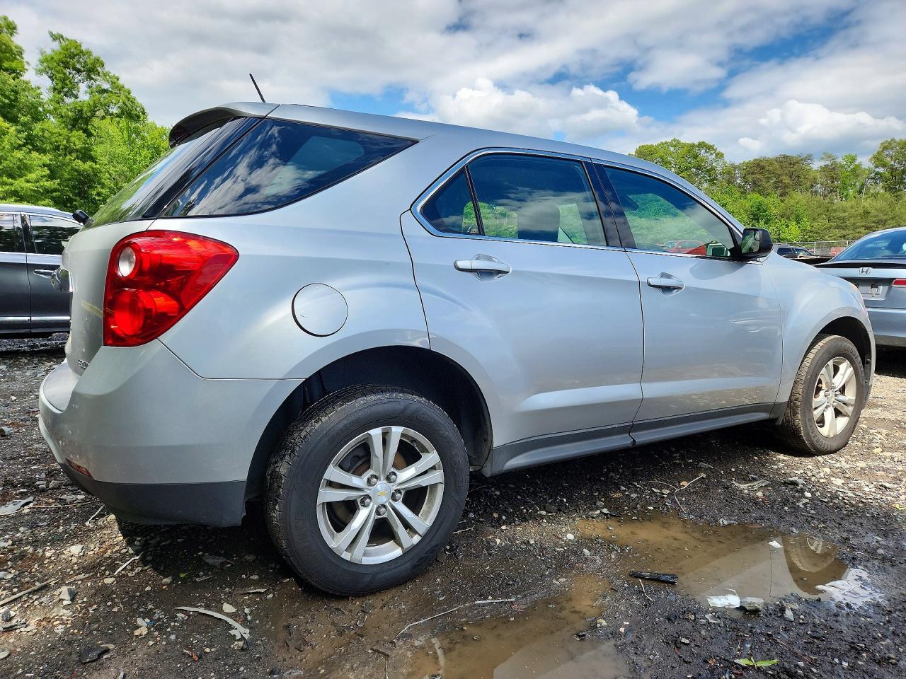 2013 Chevrolet Equinox Ls - Image 3