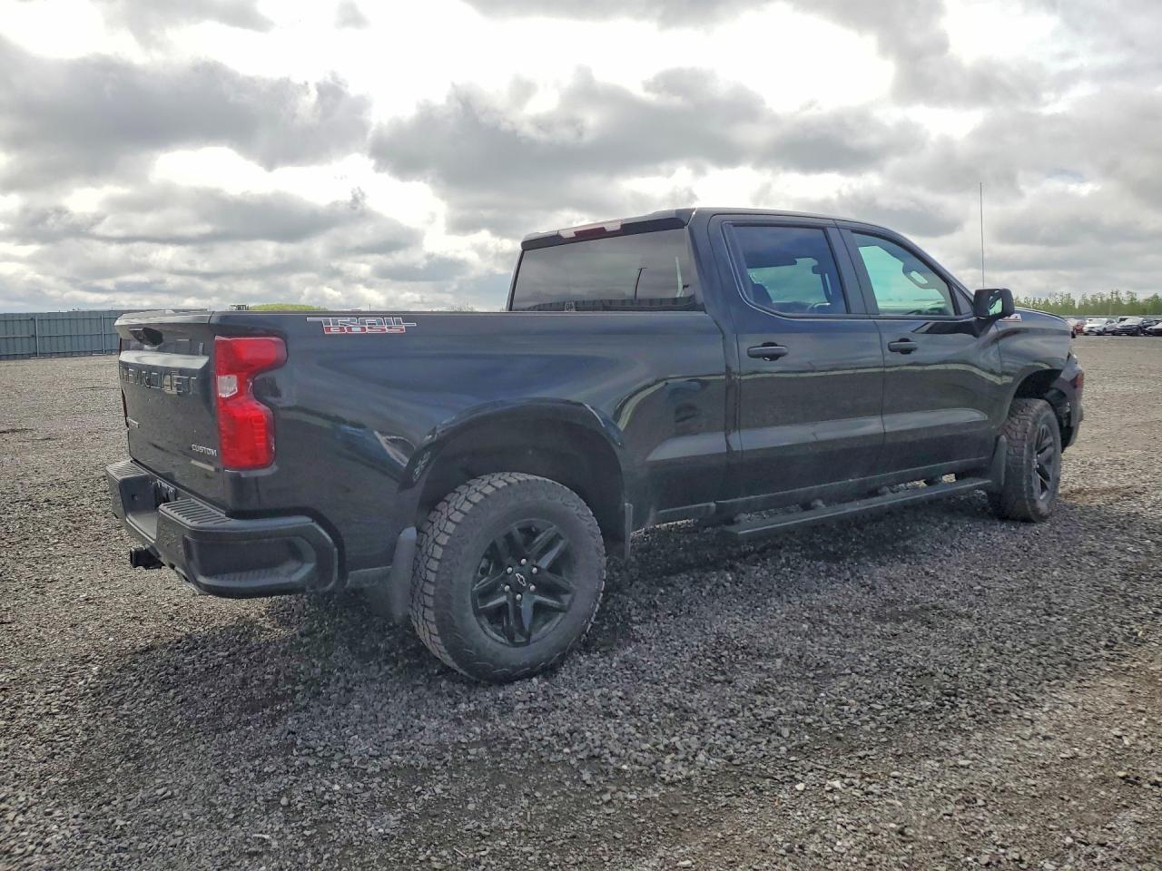 2026 Chevrolet Silverado K1500 Trail Boss Custom - Image 3