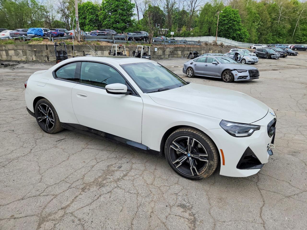 2024 BMW 230Xi - Image 4