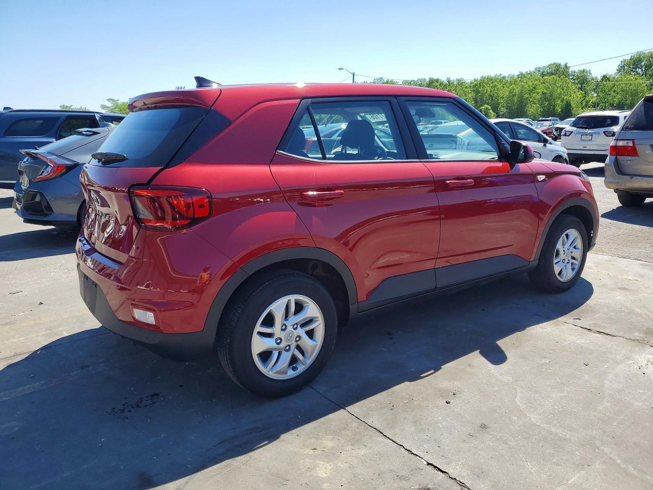 2021 Hyundai Venue Se - Image 3