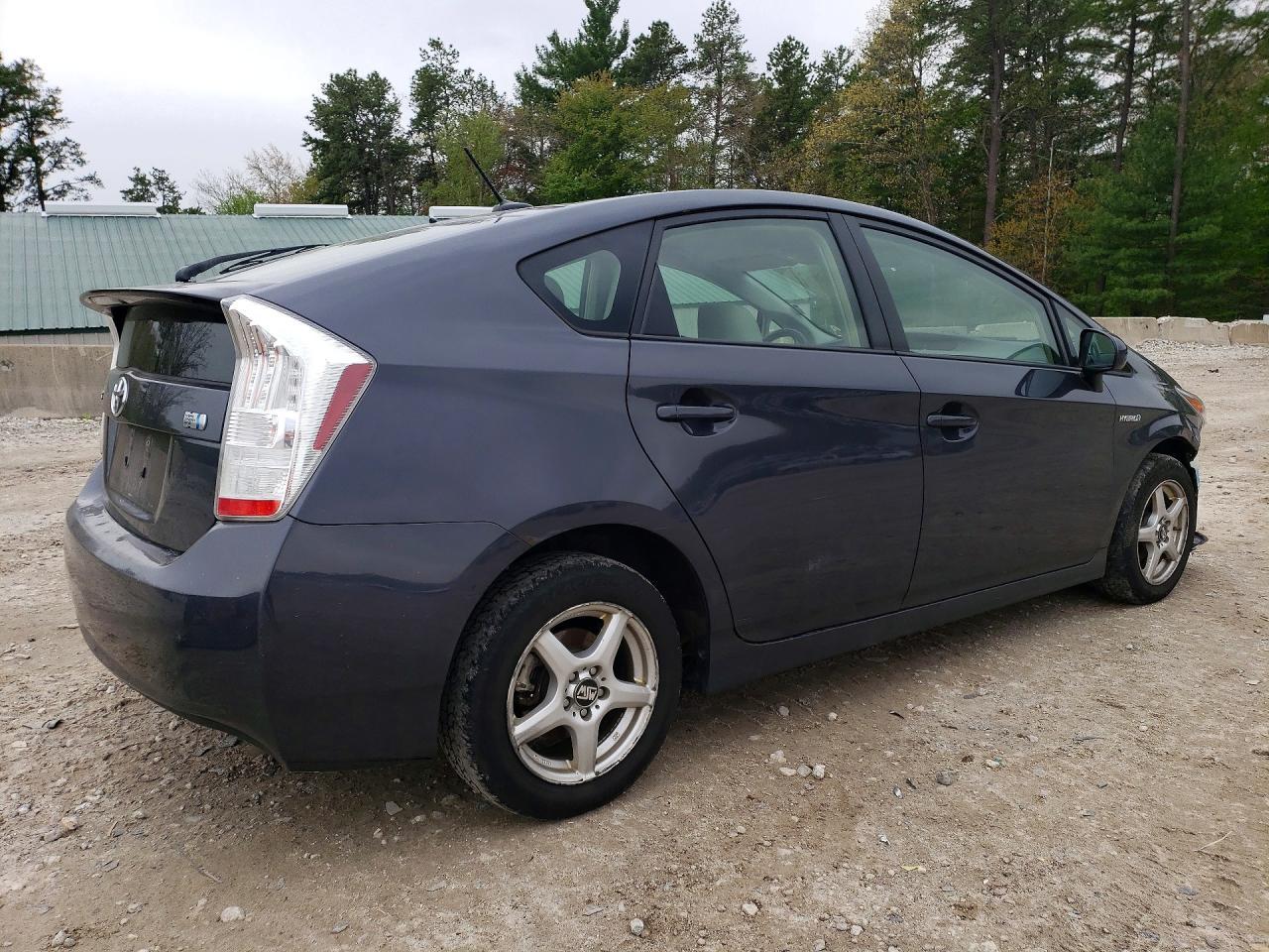 2010 Toyota Prius Iii - Фото 3