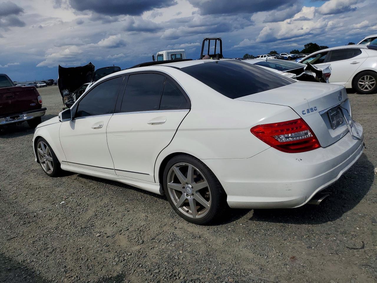 2014 Mercedes-Benz C 250 - Фото 2