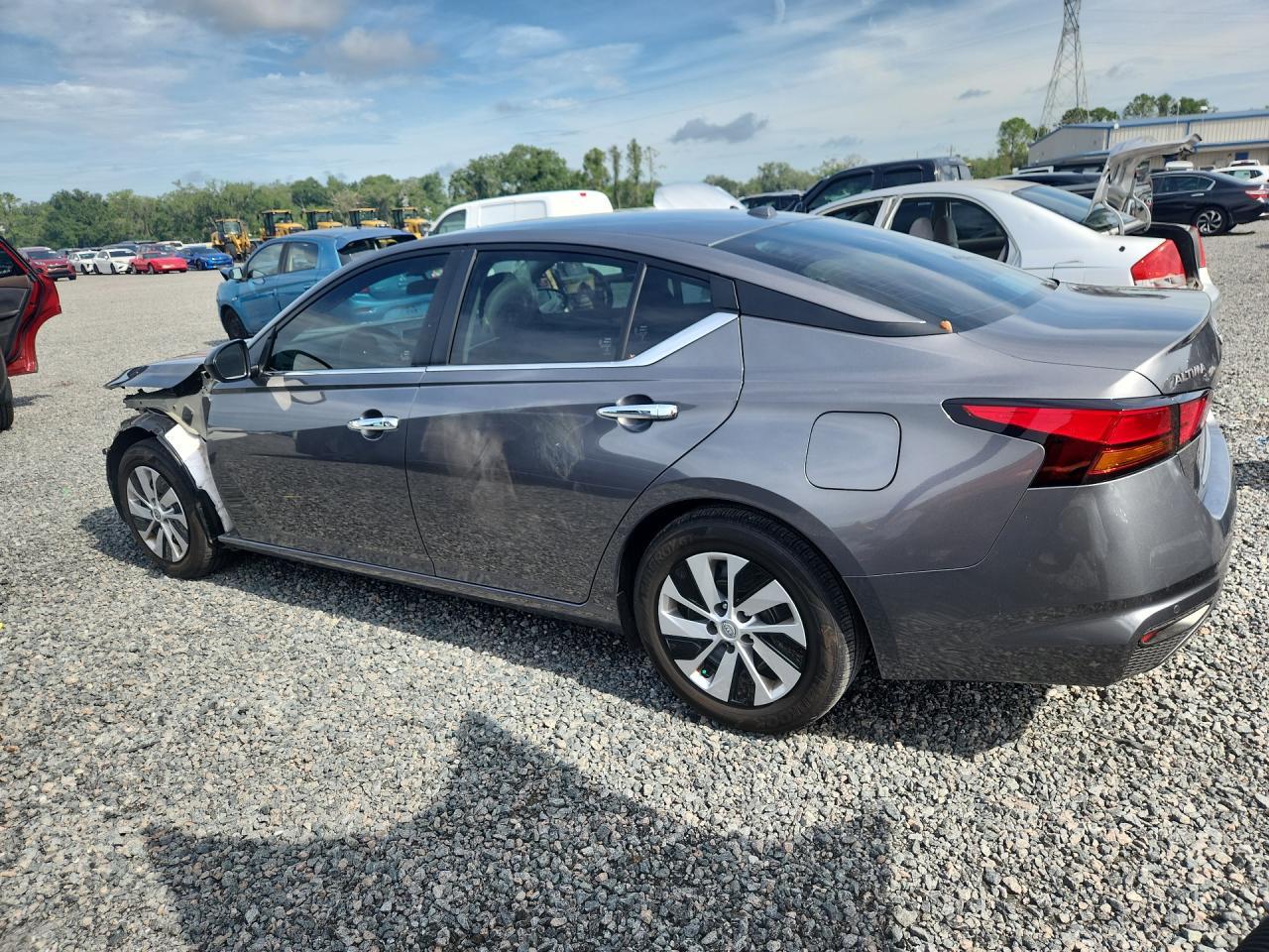 2025 Nissan Altima S - Image 2