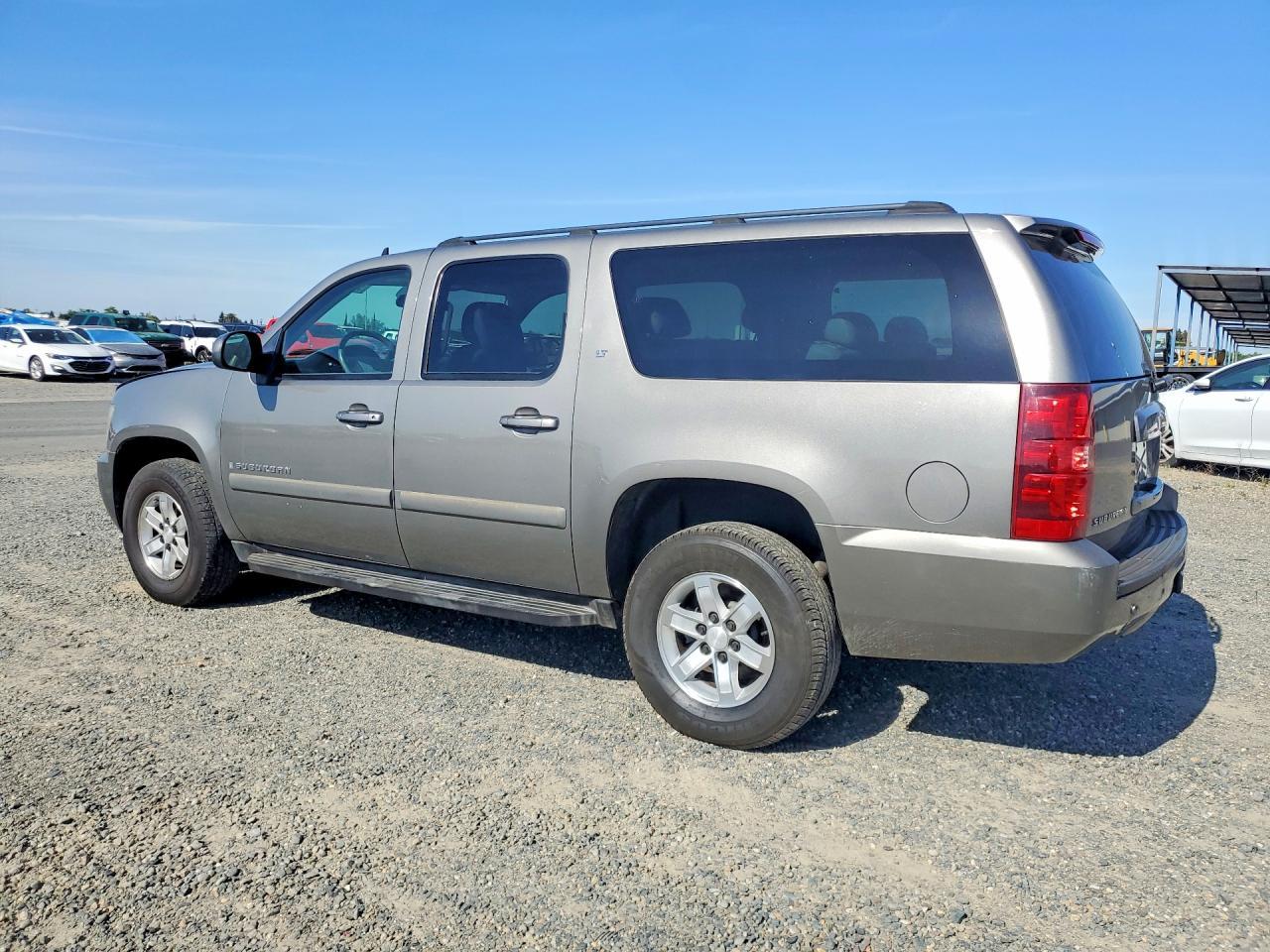 2007 Chevrolet Suburban K1500 - Фото 2