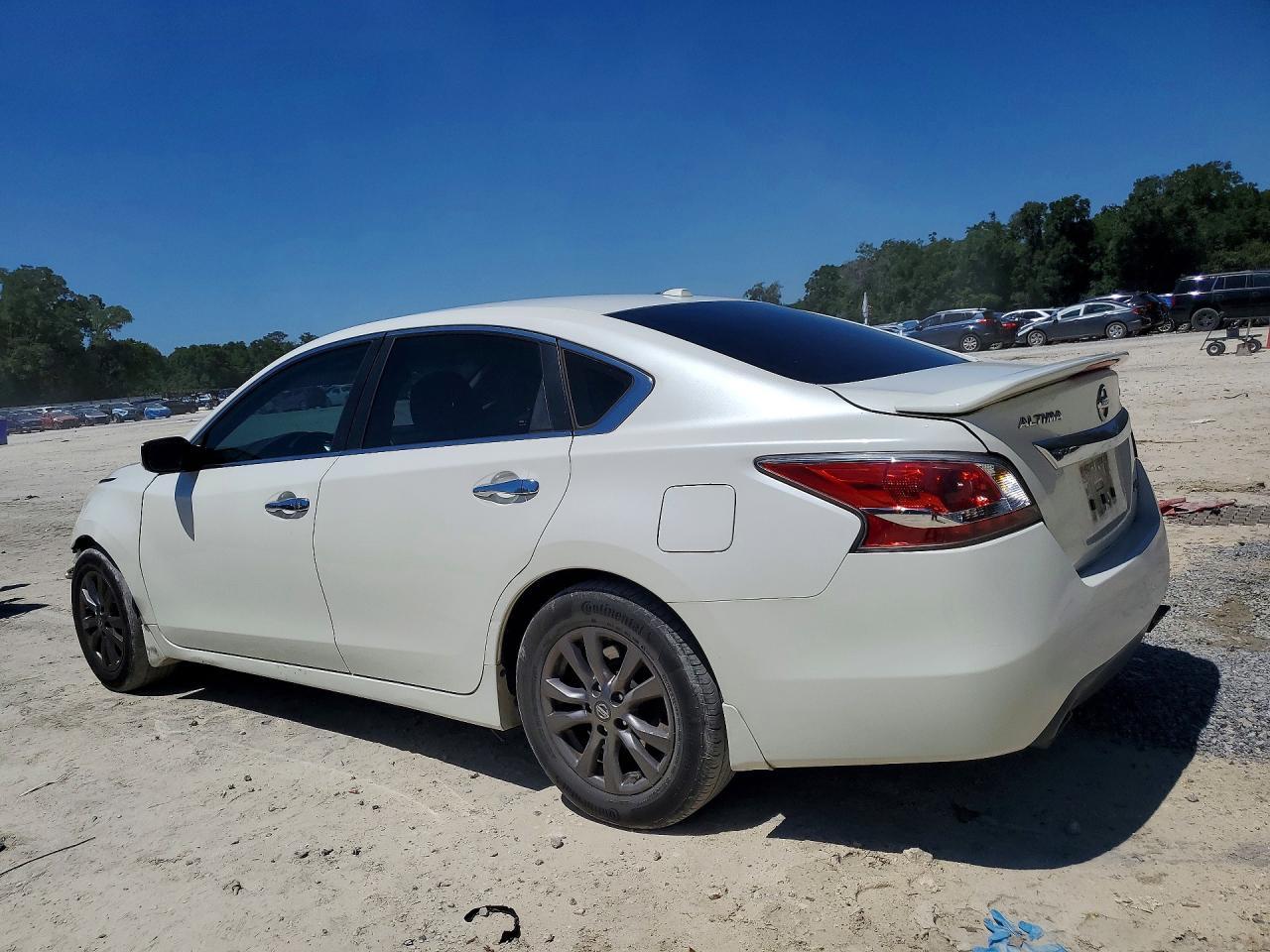 2015 Nissan Altima 2.5 S - Image 2