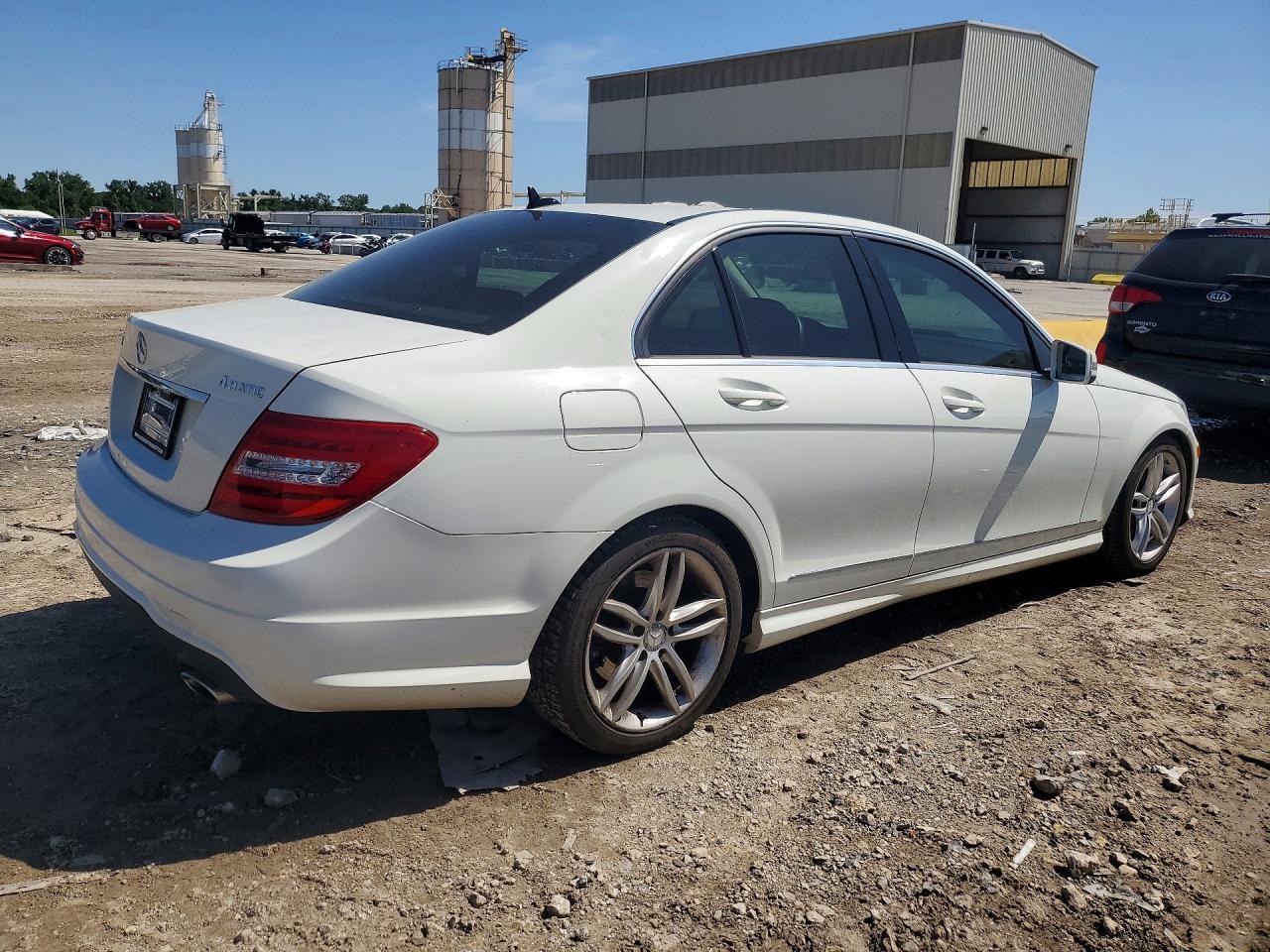 2012 Mercedes-Benz C 300 4Matic - Фото 3