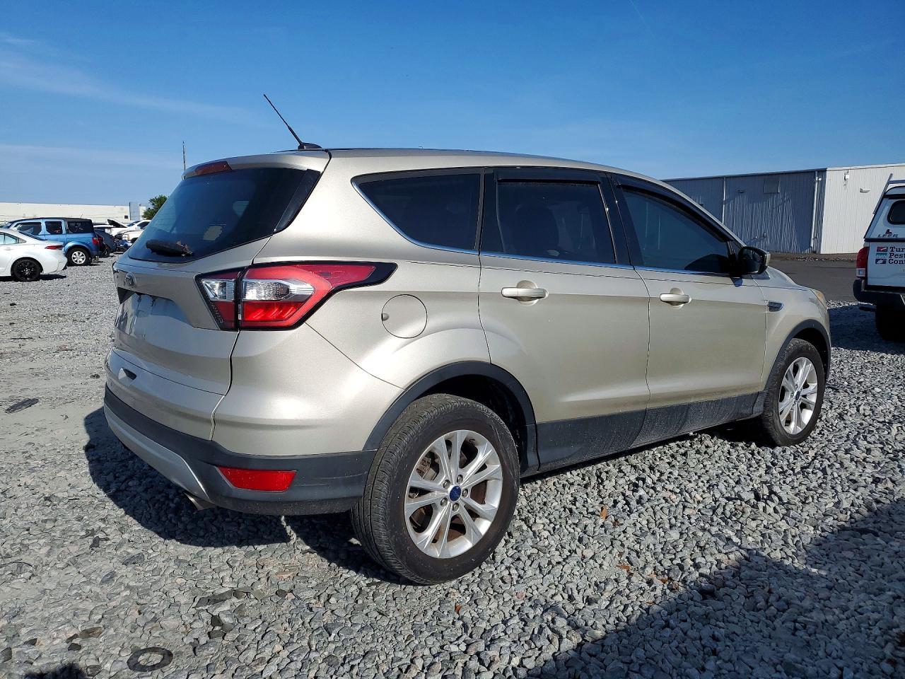 2017 Ford Escape Se - Image 3