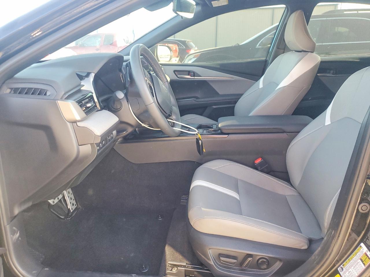 2025 Toyota Camry Se - Фото 7