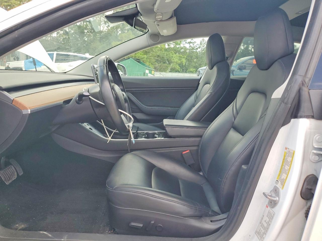 2018 Tesla Model 3 - Фото 7