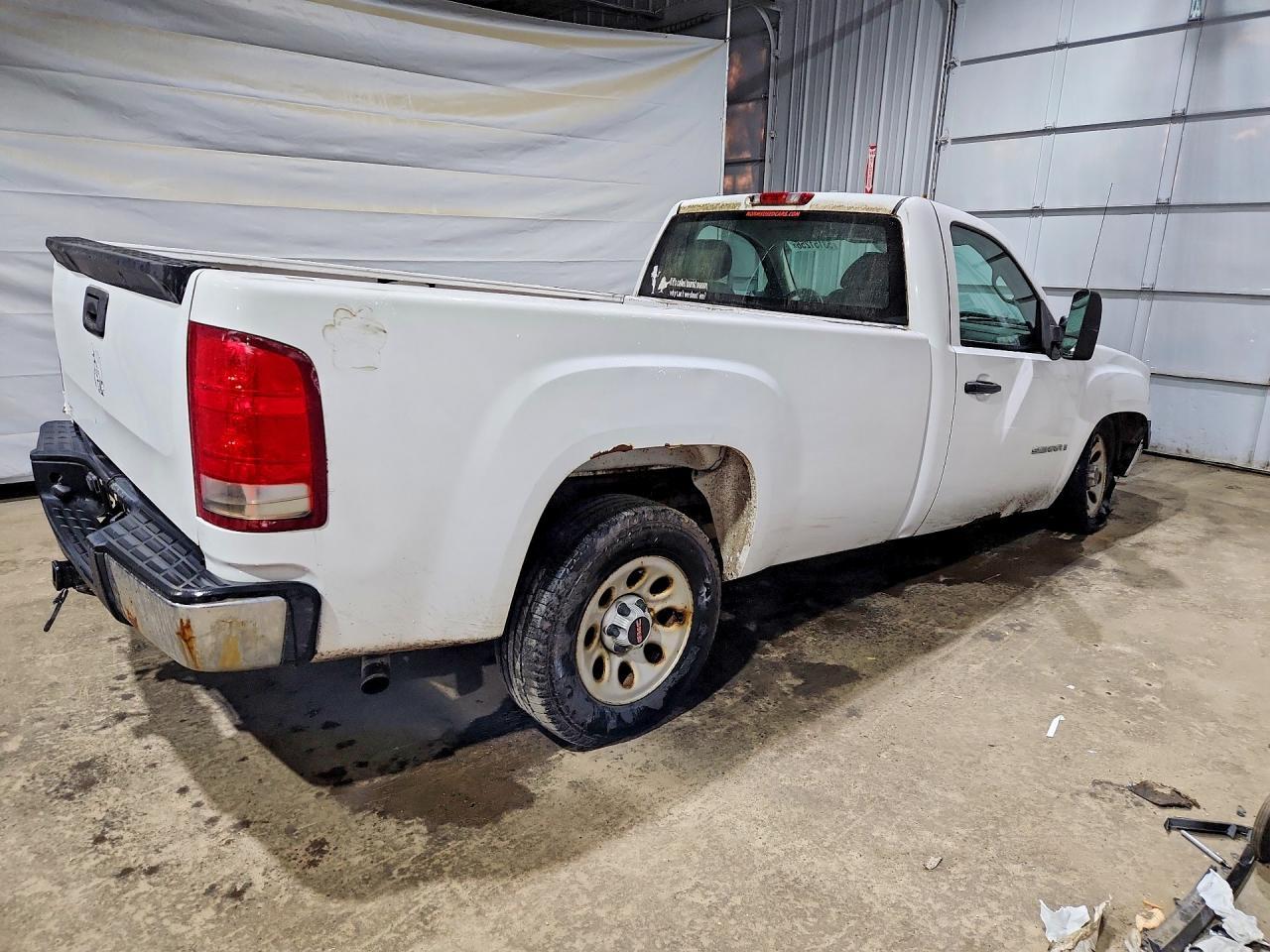 2008 GMC Sierra C1500 - Фото 3