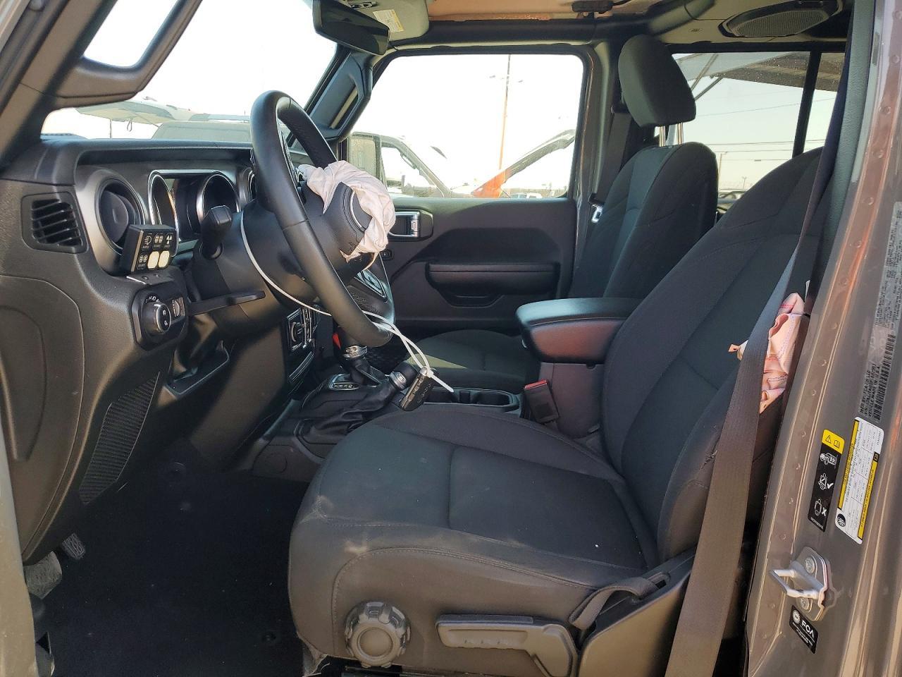 2023 Jeep Gladiator Sport - Image 7