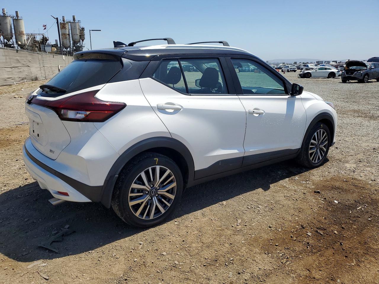 2023 Nissan Kicks Sv - Фото 3