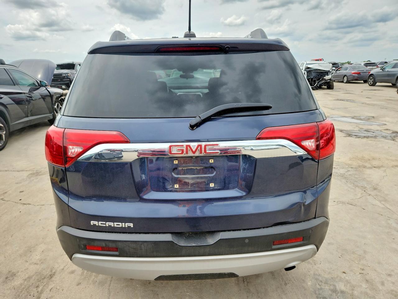 2018 GMC Acadia Sle - Image 6