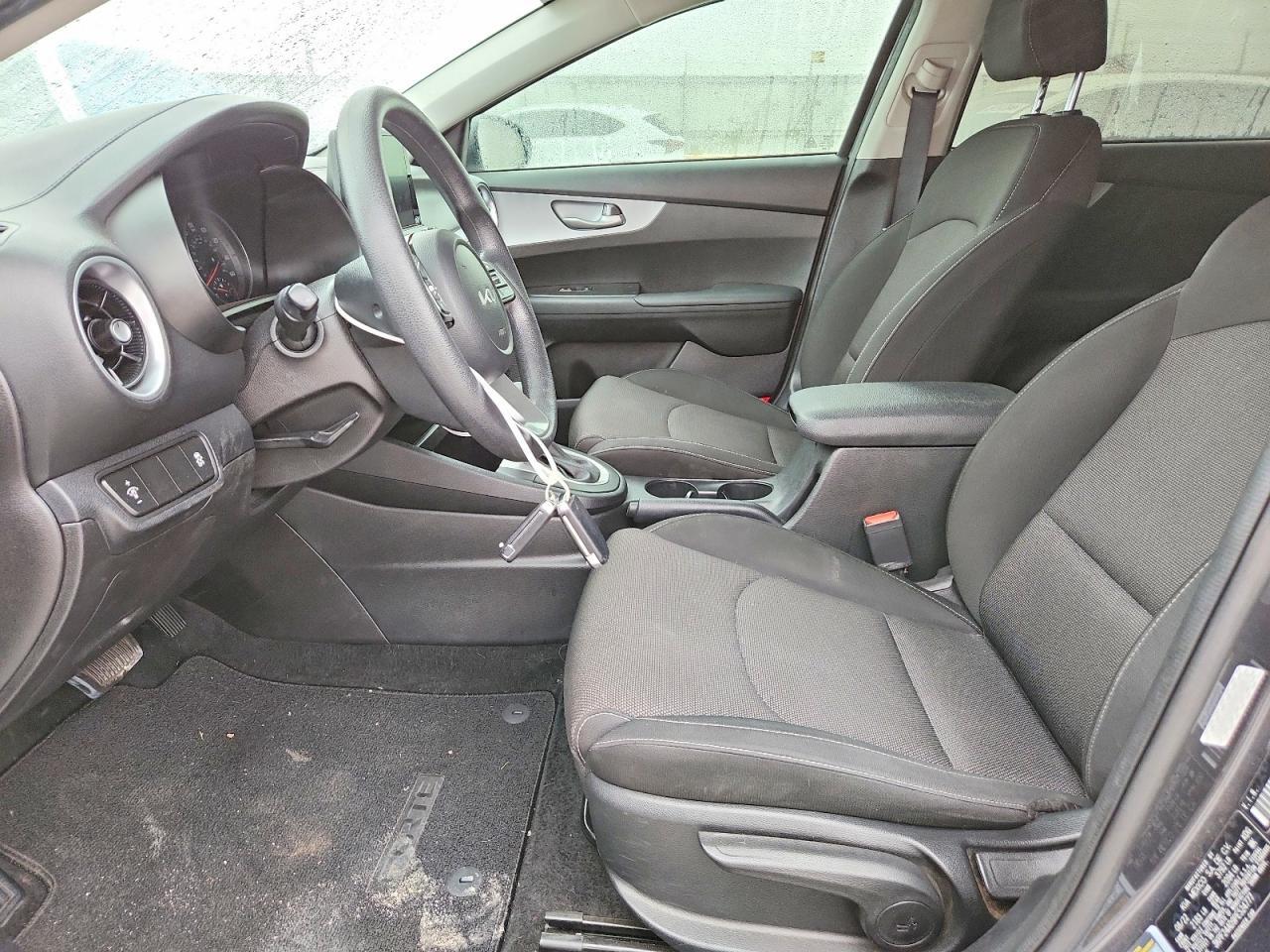 2023 Kia Forte - Фото 7