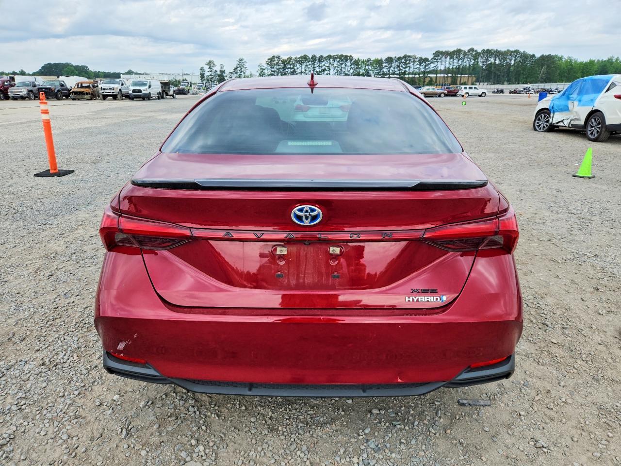 2019 Toyota Avalon Hybrid - Фото 6