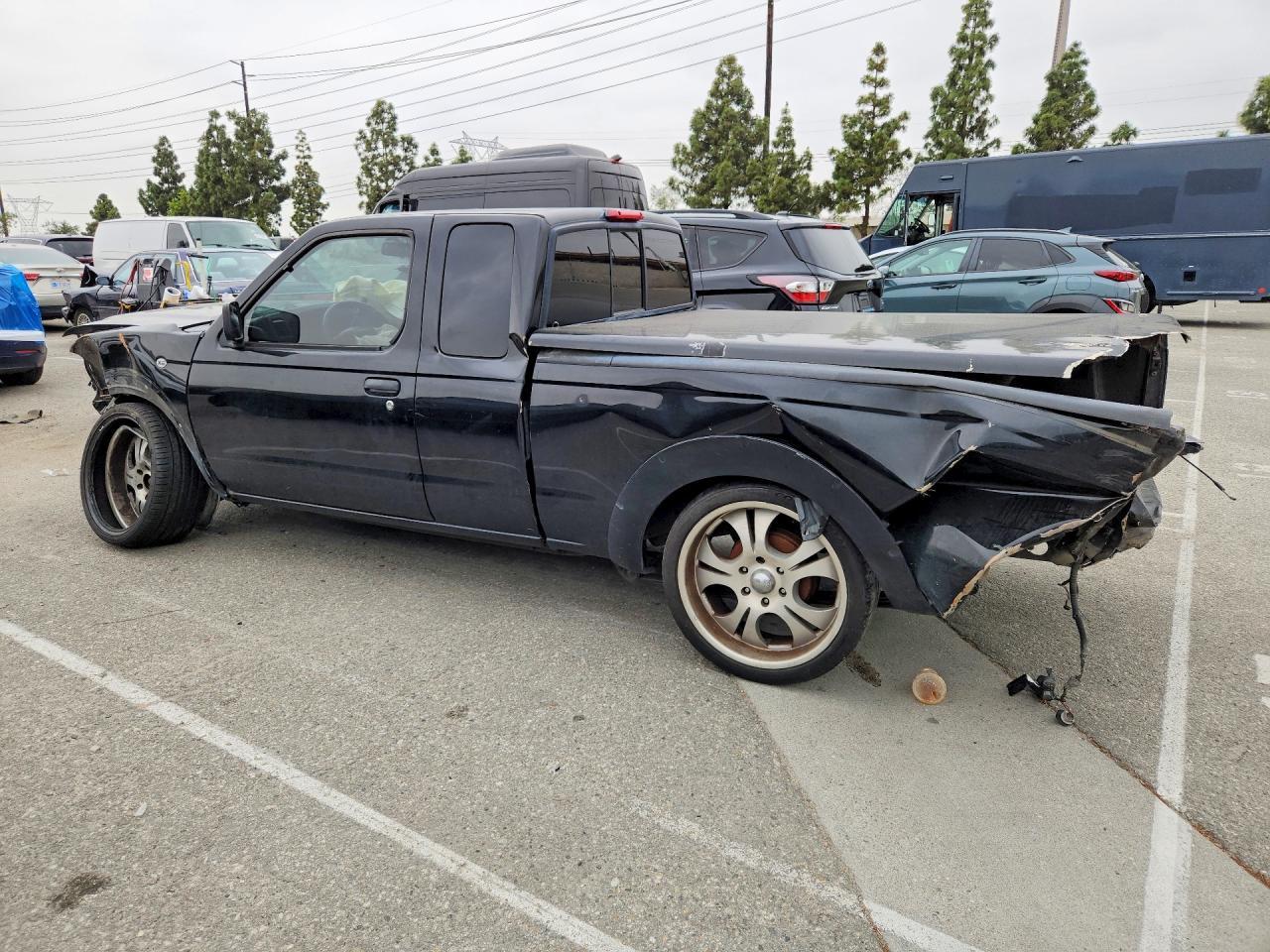 2001 Nissan Frontier King Cab Xe - Фото 2