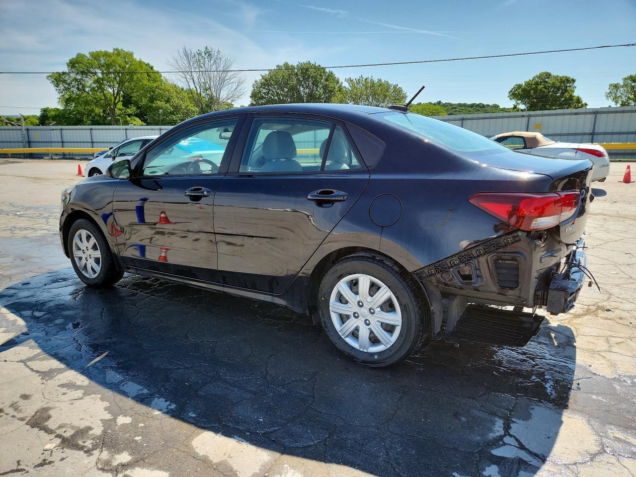 2022 Kia Rio S - Фото 2