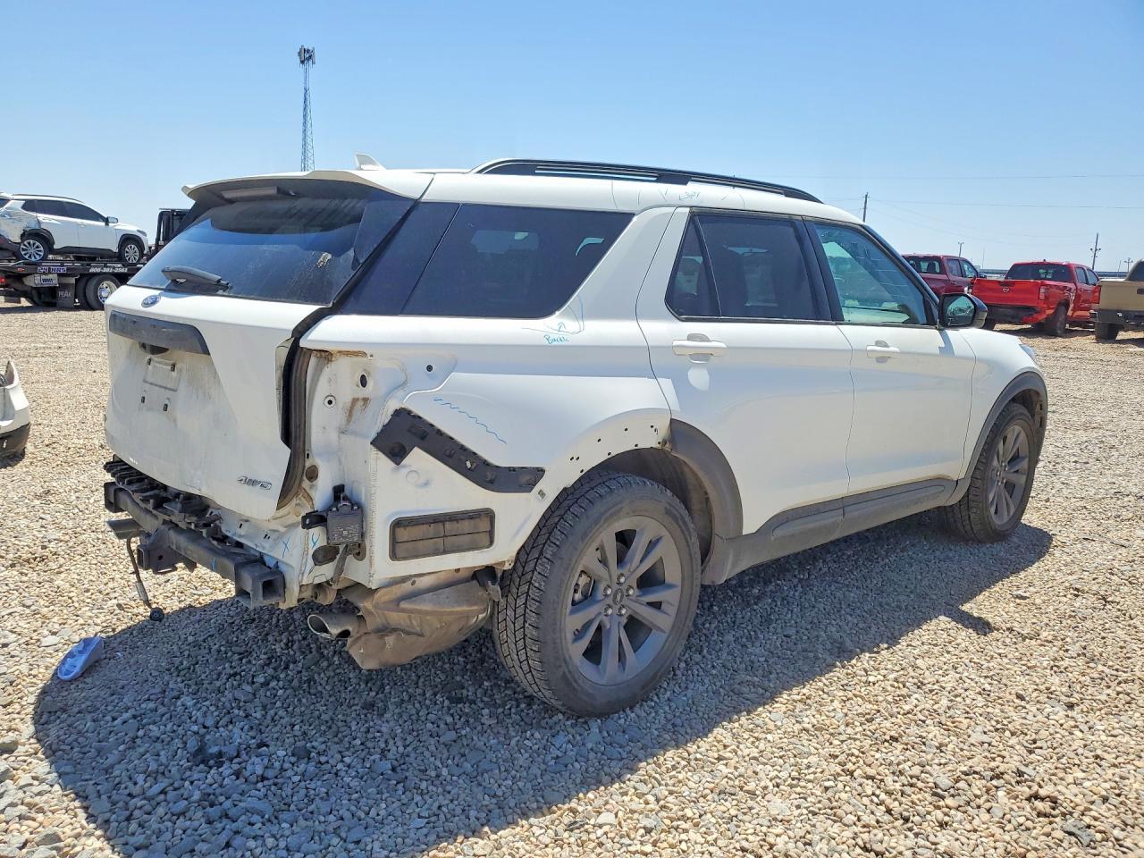 2023 Ford Explorer Xlt - Фото 3