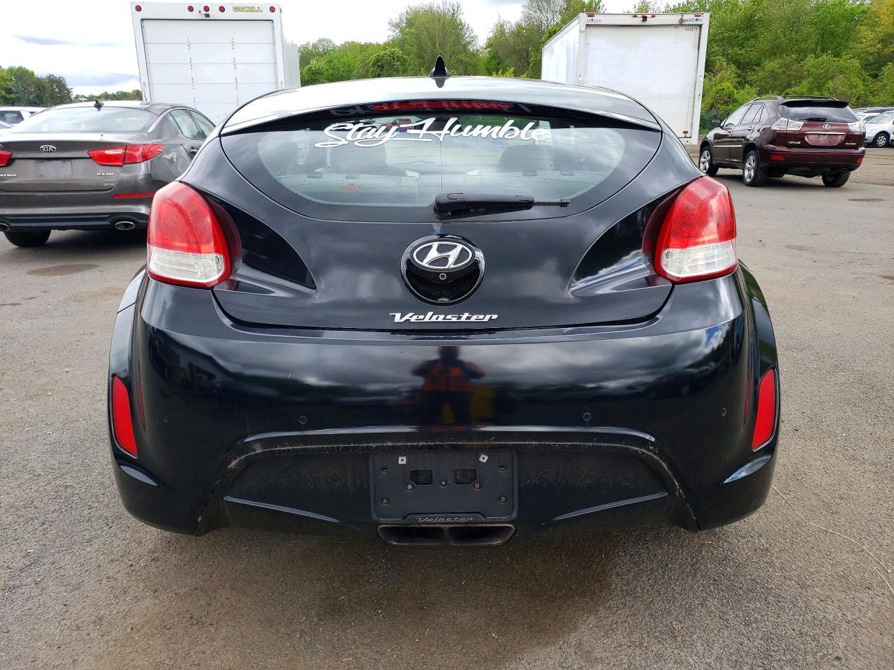 2013 Hyundai Veloster Base - Фото 6