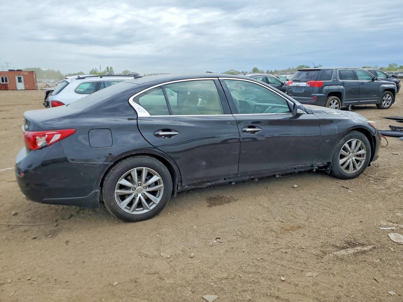 2015 Infiniti Q50 Premium - Фото 3