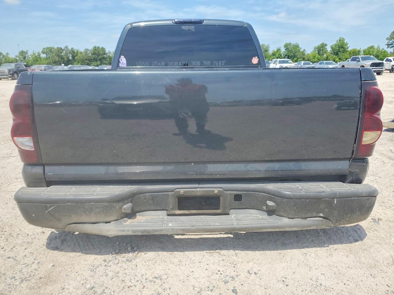 2004 Chevrolet Silverado C1500 - Image 6