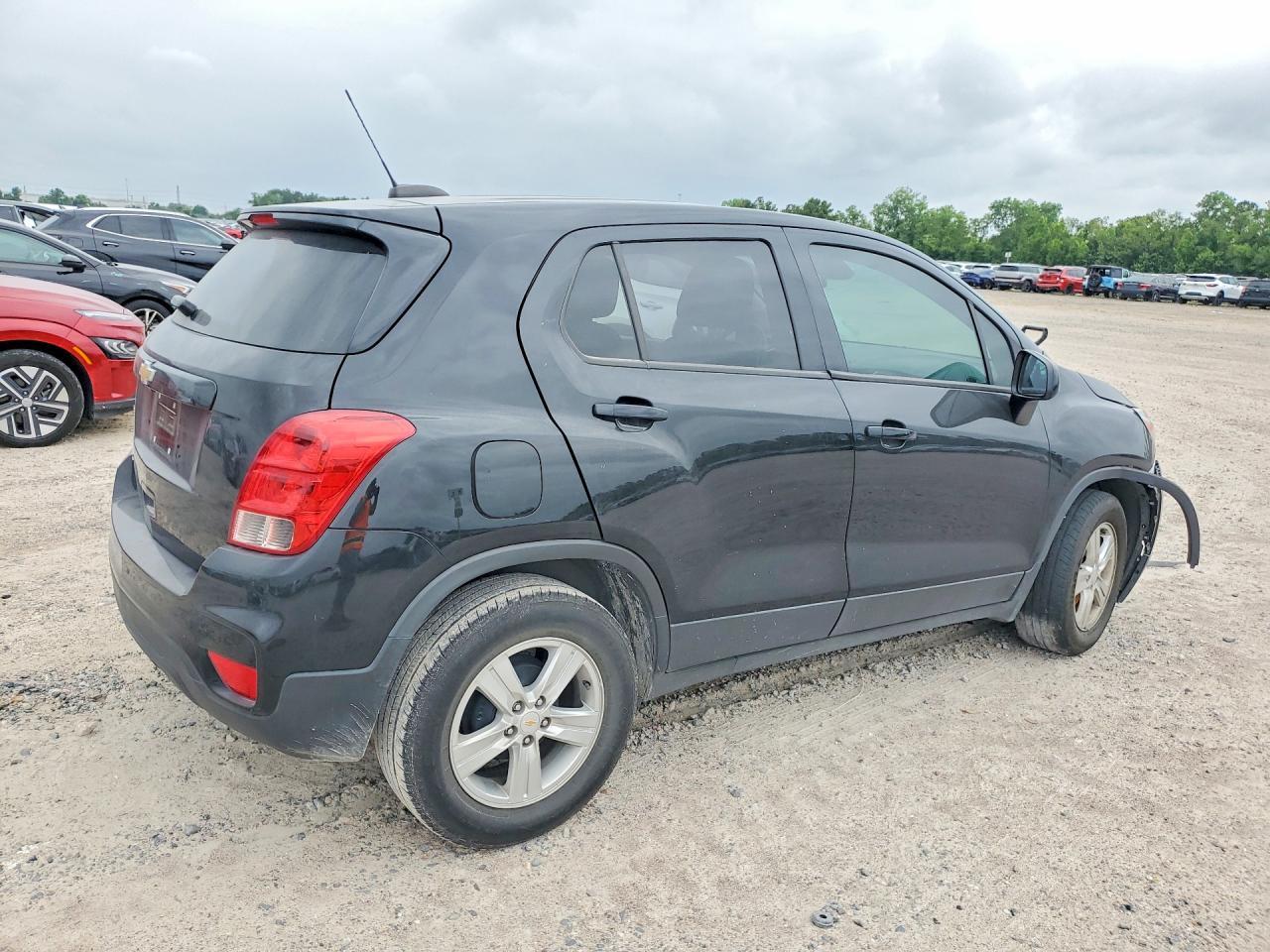 2020 Chevrolet Trax Ls - Фото 3
