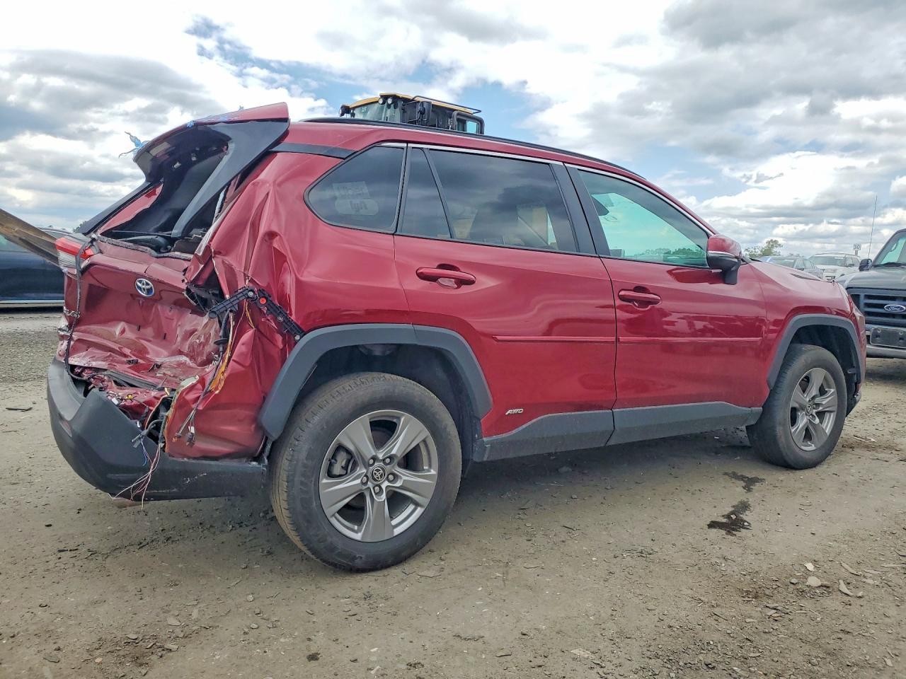 2024 Toyota Rav4 Hybrid Xle - Image 3