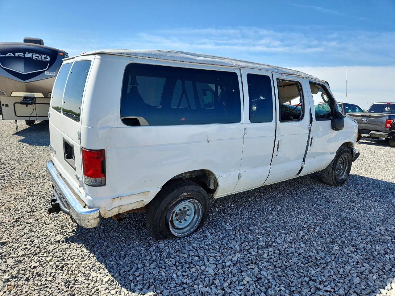 2006 Ford Econoline E350 Super Duty Wagon - Фото 3