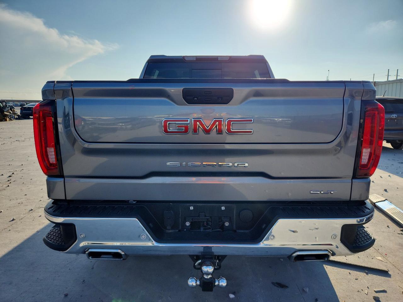 2022 GMC Sierra Limited K1500 Slt - Image 6