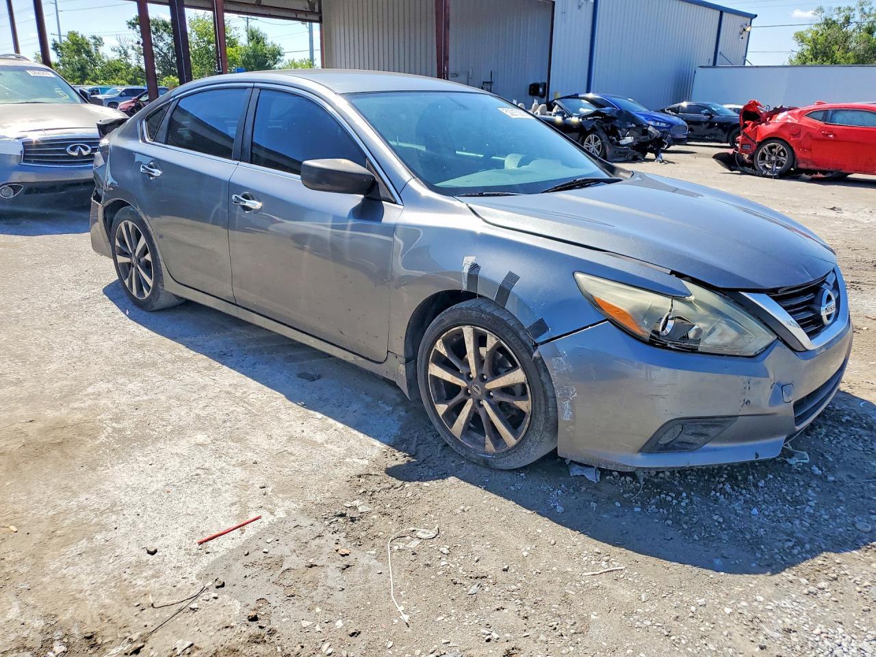 2017 Nissan Altima 2.5 Sr - Фото 4