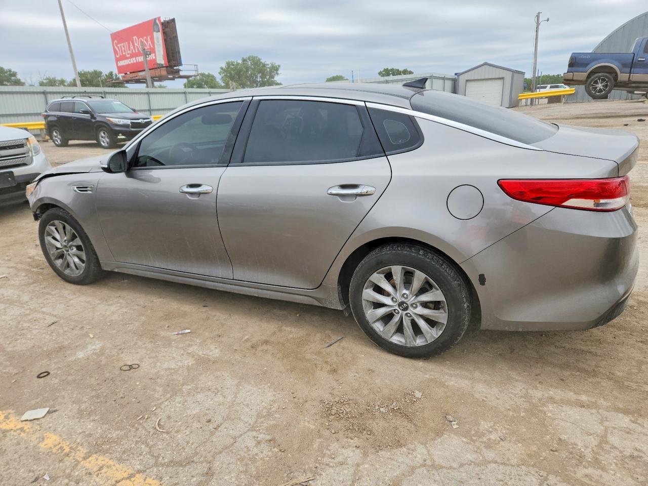 2016 Kia Optima Ex - Image 2