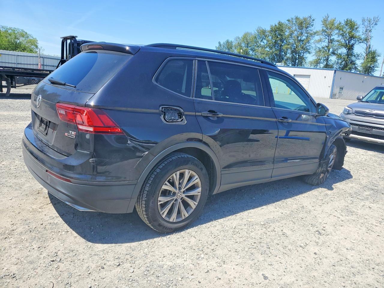 2018 Volkswagen Tiguan S - Image 3