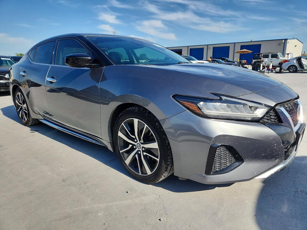 2020 Nissan Maxima S - Image 4