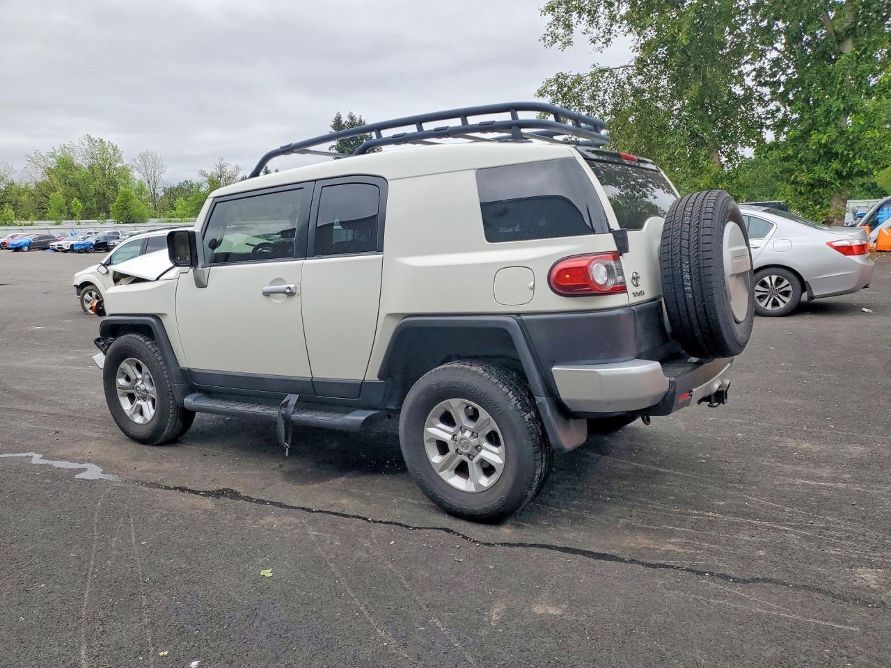 2014 Toyota Fj Cruiser Base - Фото 2