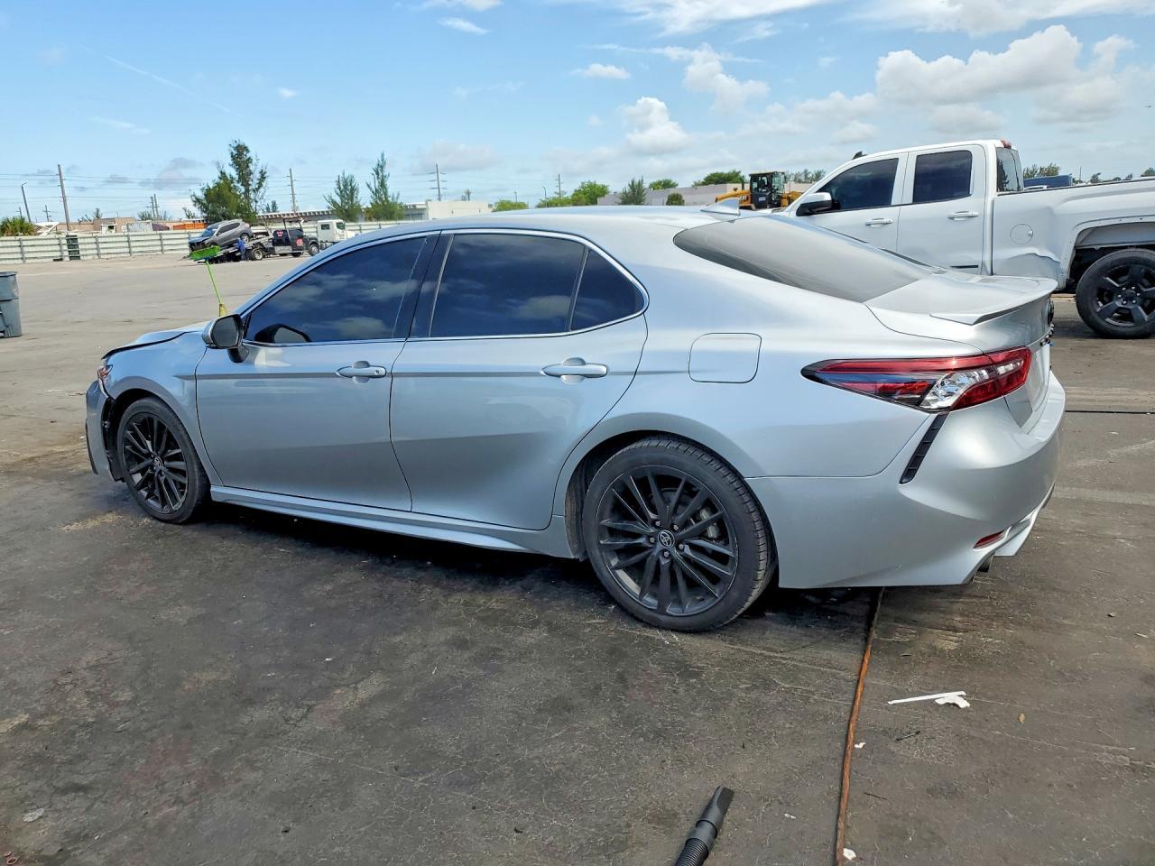 2023 Toyota Camry Xse - Image 2