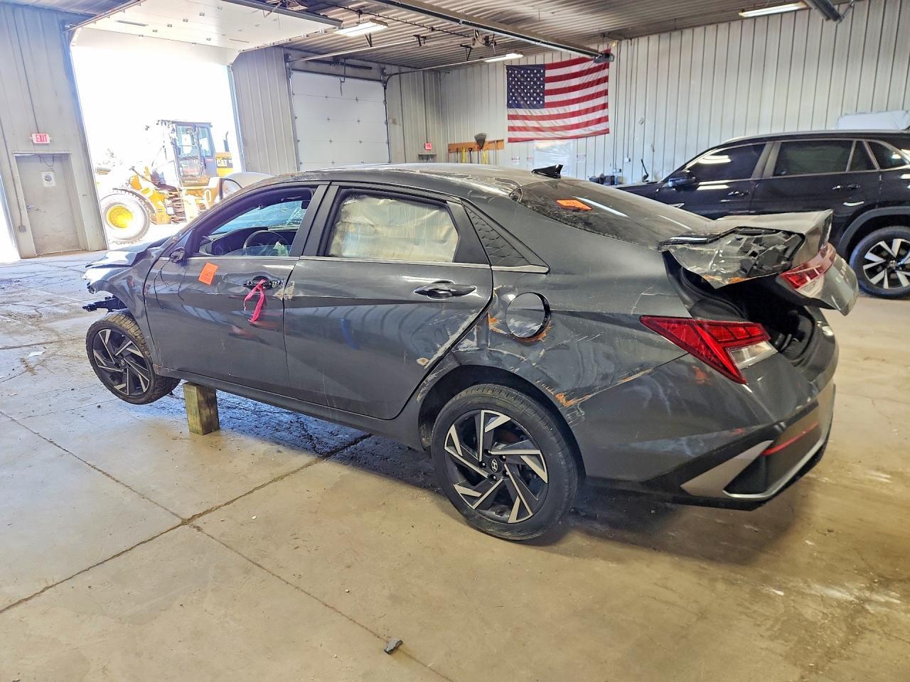 2024 Hyundai Elantra Sel - Image 2