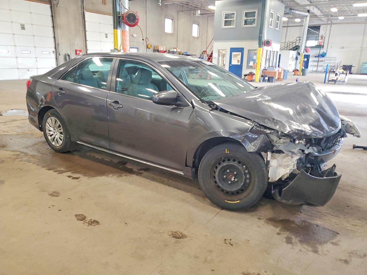 2012 Toyota Camry Le - Фото 4